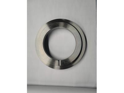 Oil seal seat