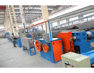 Plastic extruders for extruding PVC, PE or XLPE insulating layer onto wires and cables