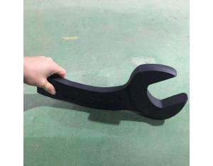 Carbon steel bent offset handle slogging open end spanner black finished DIN 75MM,