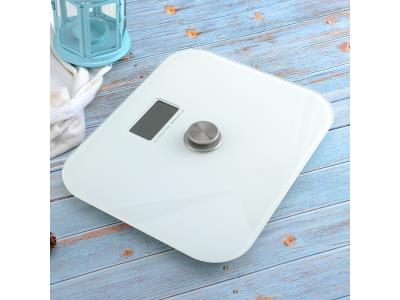 Personal scale Battery-free