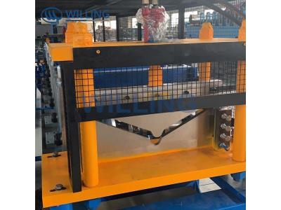 Ridge cap roll forming machine