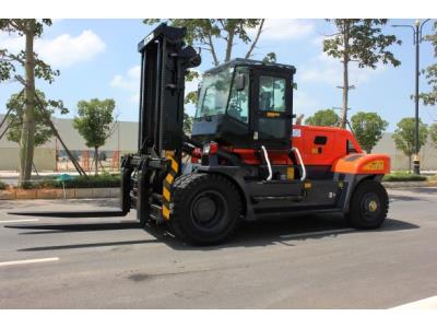 16 Ton LNG Heavy Forklift Truck 