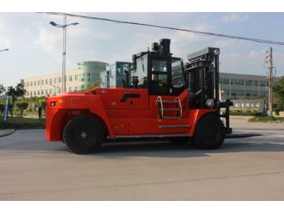 28 Ton Diesel Heavy Forklift Truck Color Orange Lift Containers
