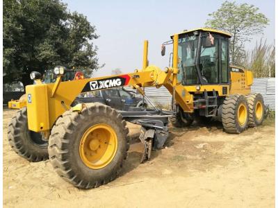 XCMG official 170HP road motor graders GR165 for sale