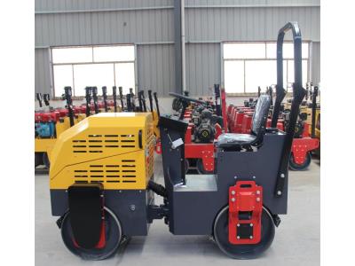 1Ton hydrostatic drive road roller double vibratory  diesel engine compactors