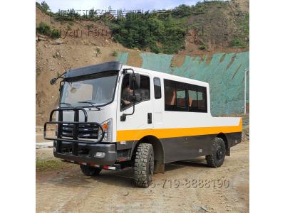 Four wheel drive enginnering vehicle (Export type)