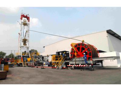 Hybrid Coiled Tubing Drilling Rig