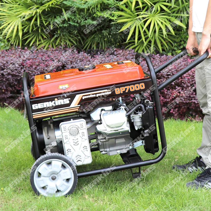 GP7000E Gasoline / petrol generator Rated power:6.5 KW Max power:7.0 KW E-start