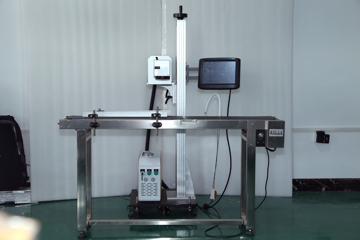CO2 flying fiber laser marking machine