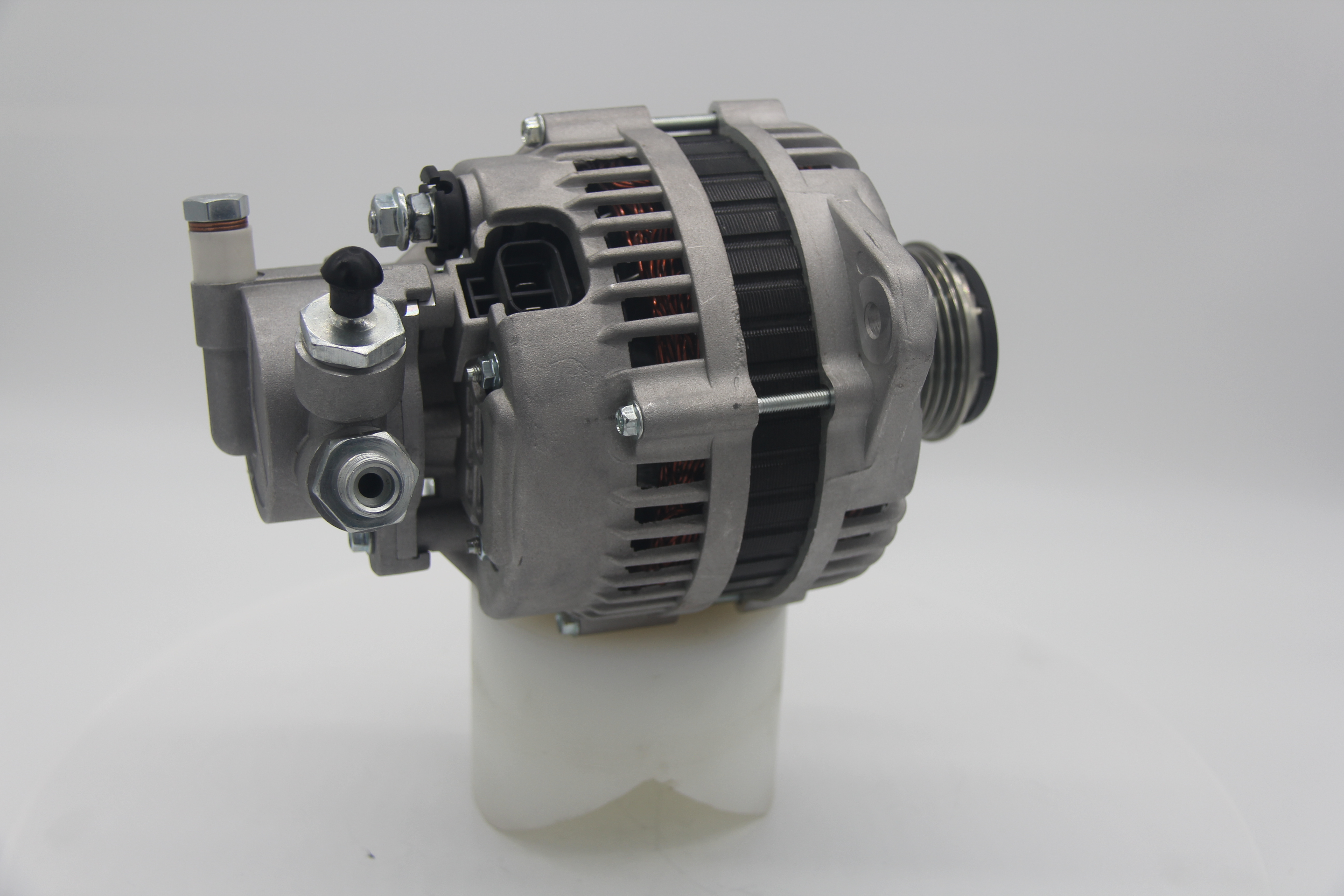 Hitachi Alternator