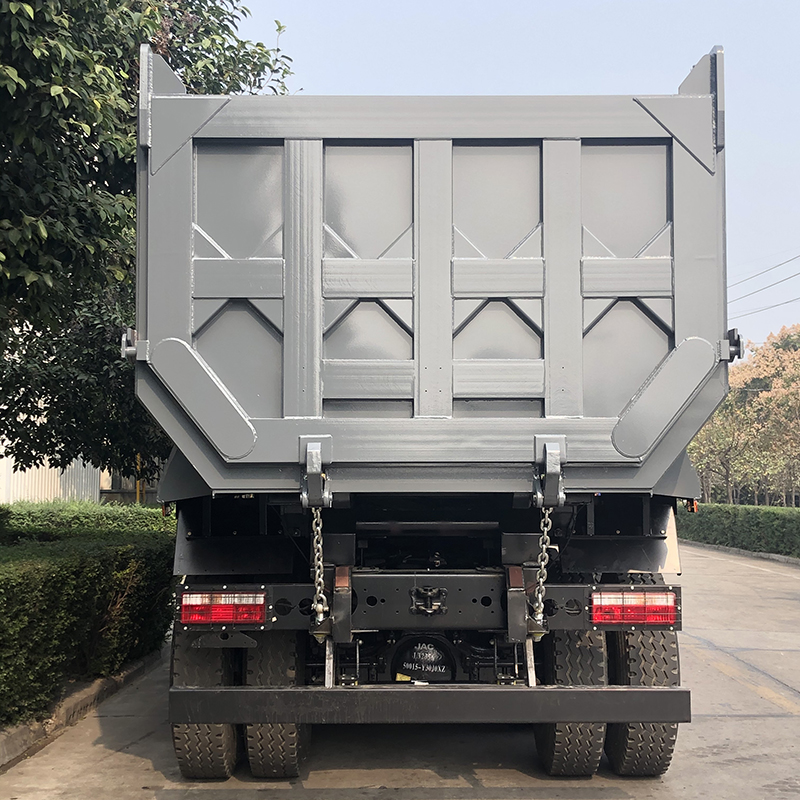 Tipper Truck