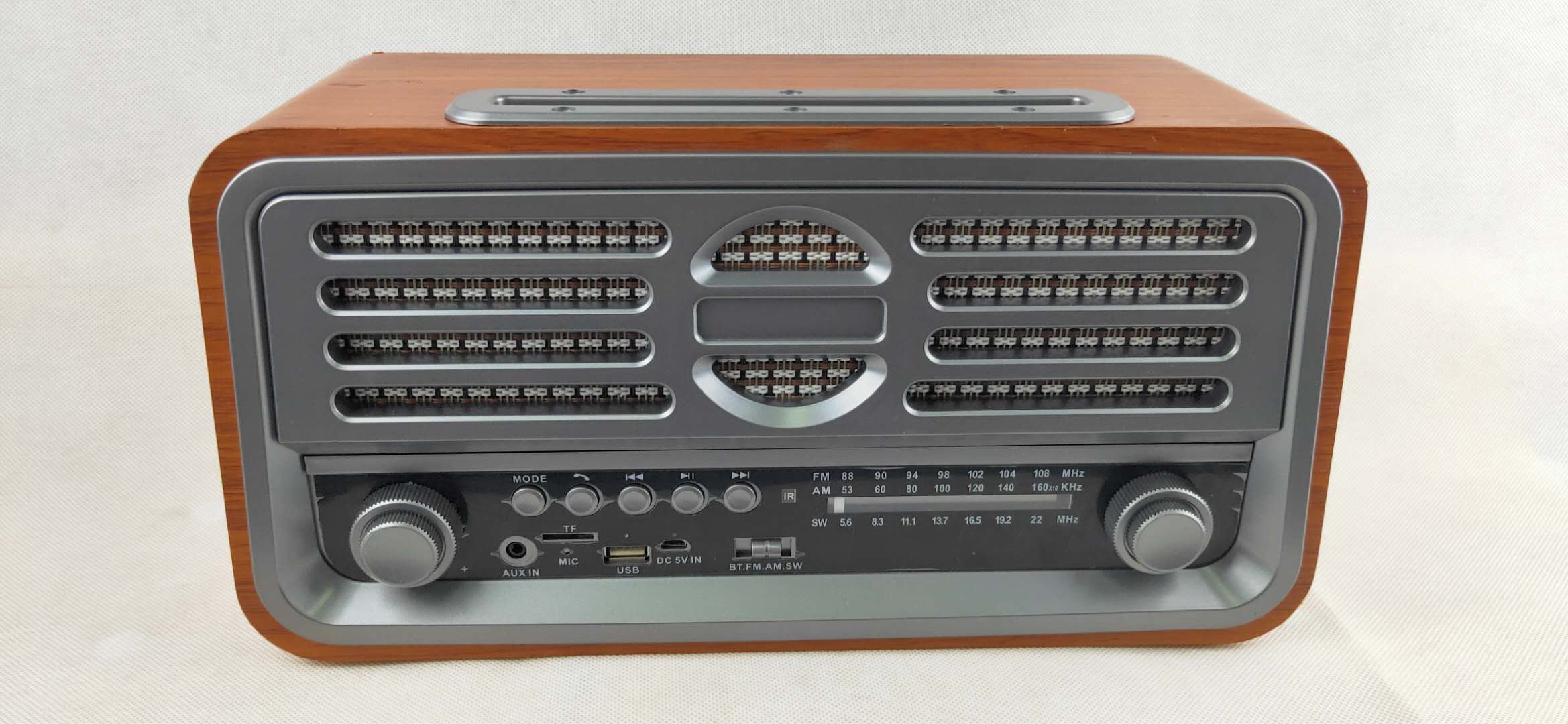 RETRO RADIO FT-F25