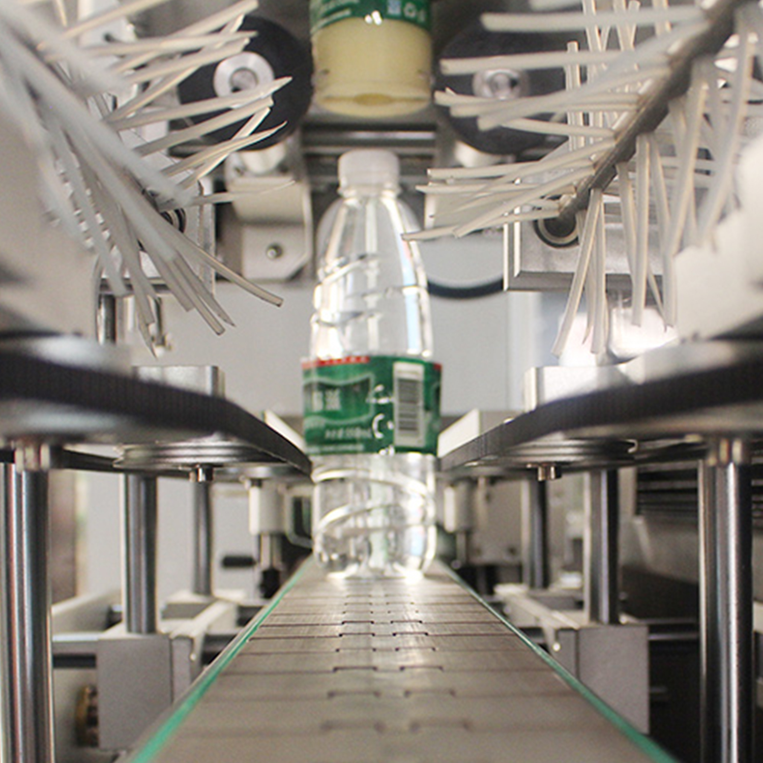 Automatic Stable Bottle PVC Shrink Sleeve Labeling Machine