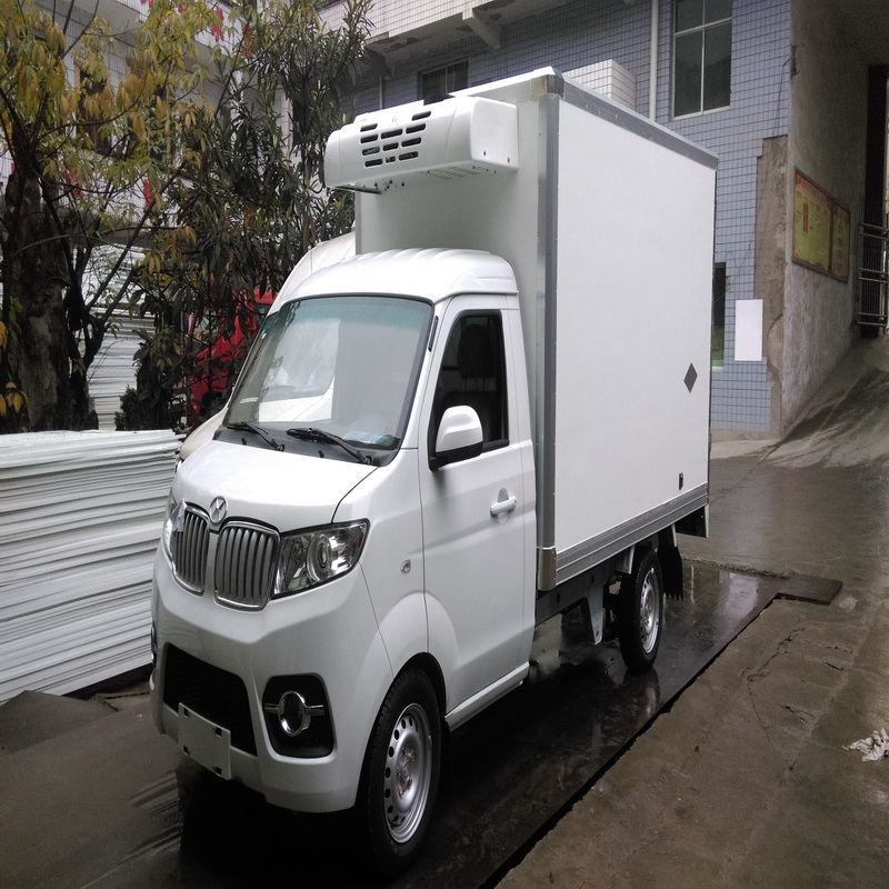 Insulated and refrigerated truck box