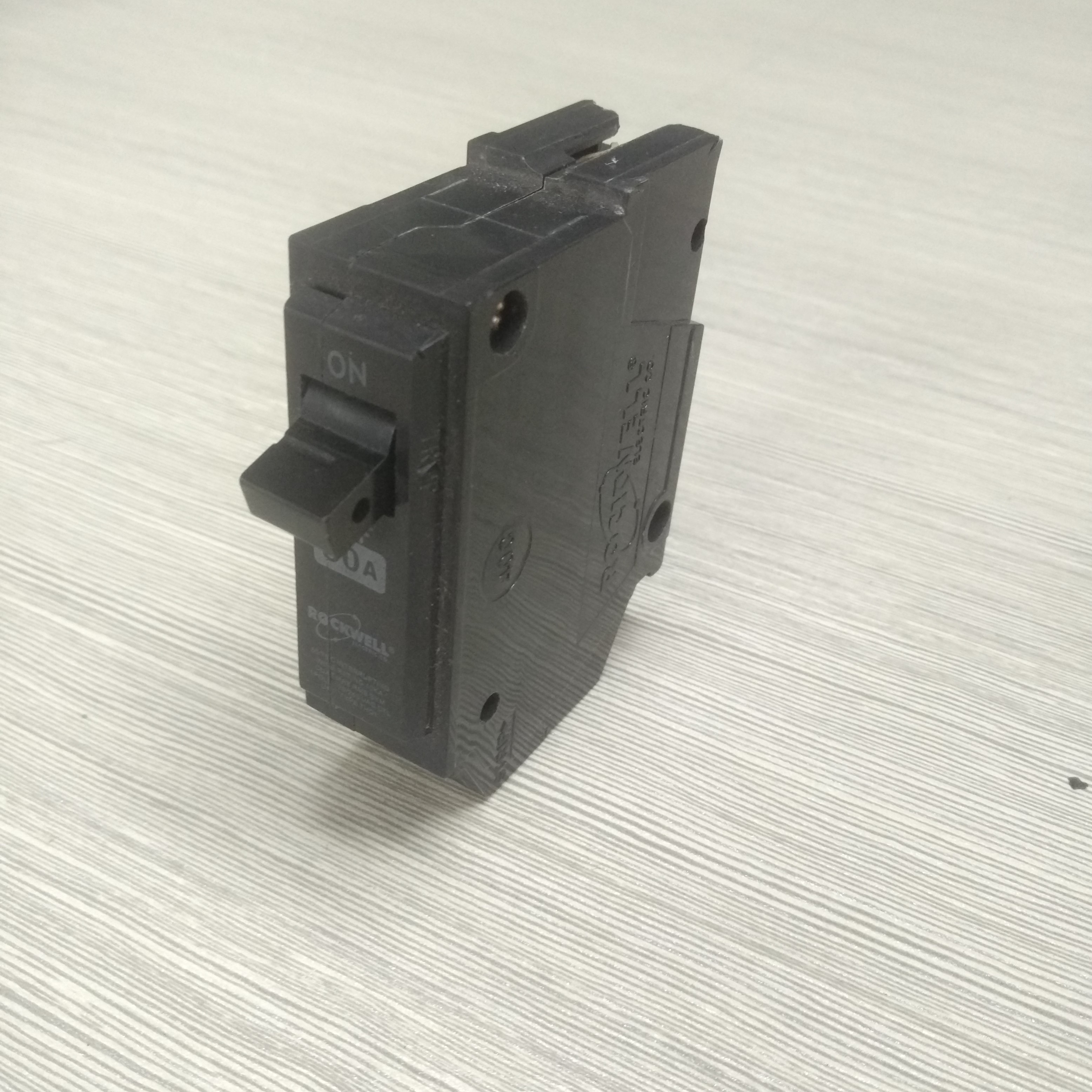 15-100A GQL Plug-in Circuit breaker INTERRUPTOR