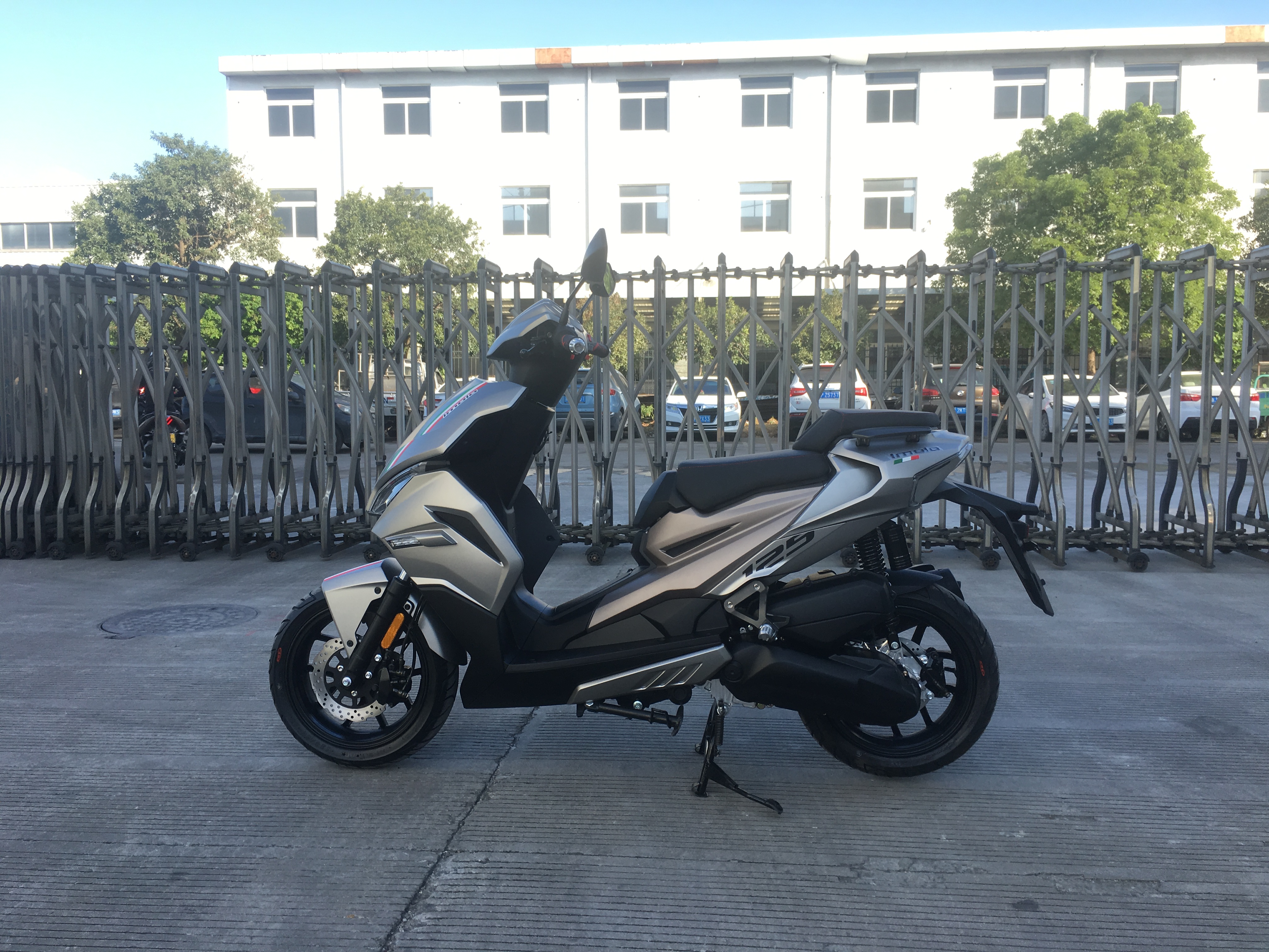 TS IMOLA50/125/150CC EEC SPORTY SCOOTER