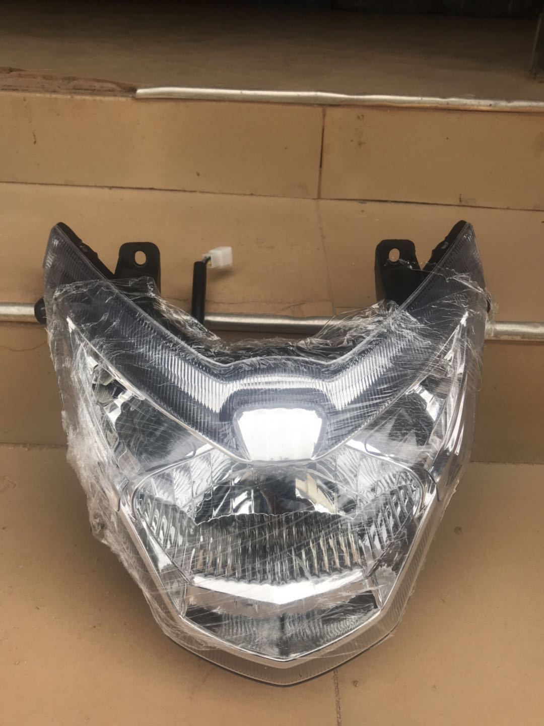 HEAD LIGHT