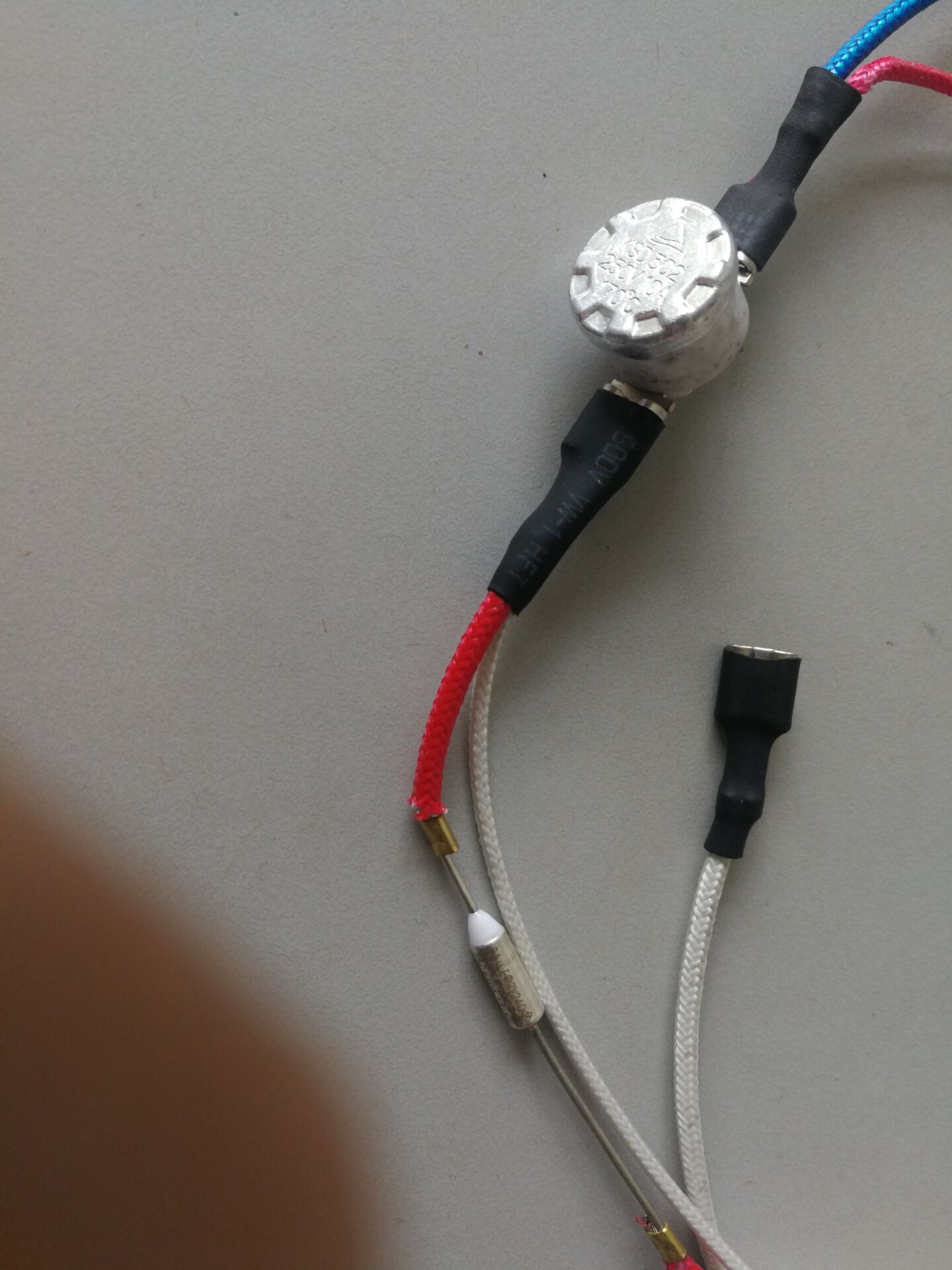 Thermostat with the cable