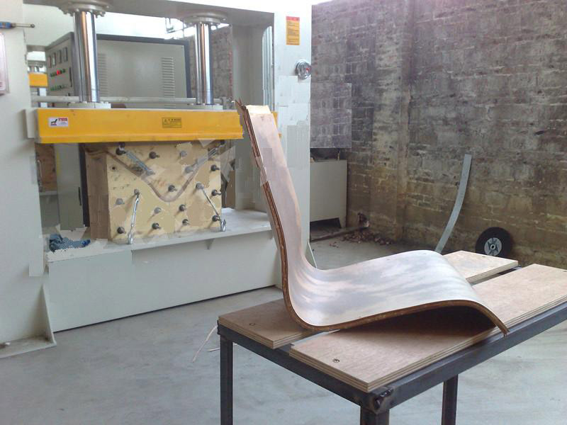 High Frequency Hot Press (Plywood  MDF  HDF Bending)  With Working Table Size 2000x1000mm and Pressure 120T