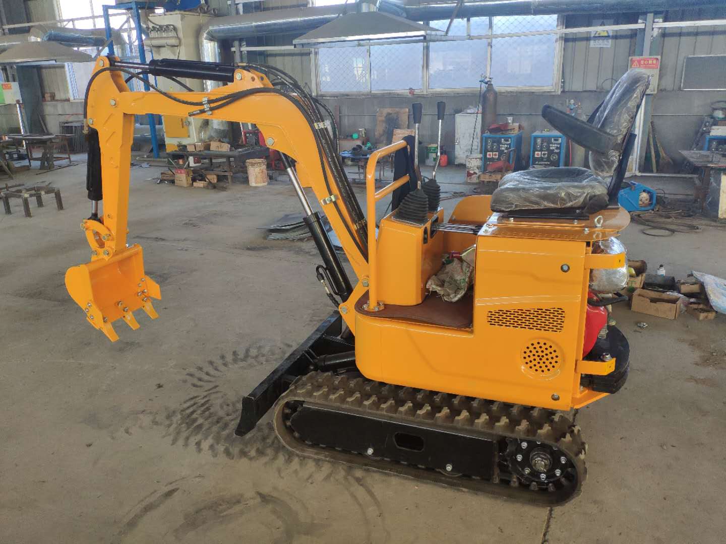 Mini track excavator