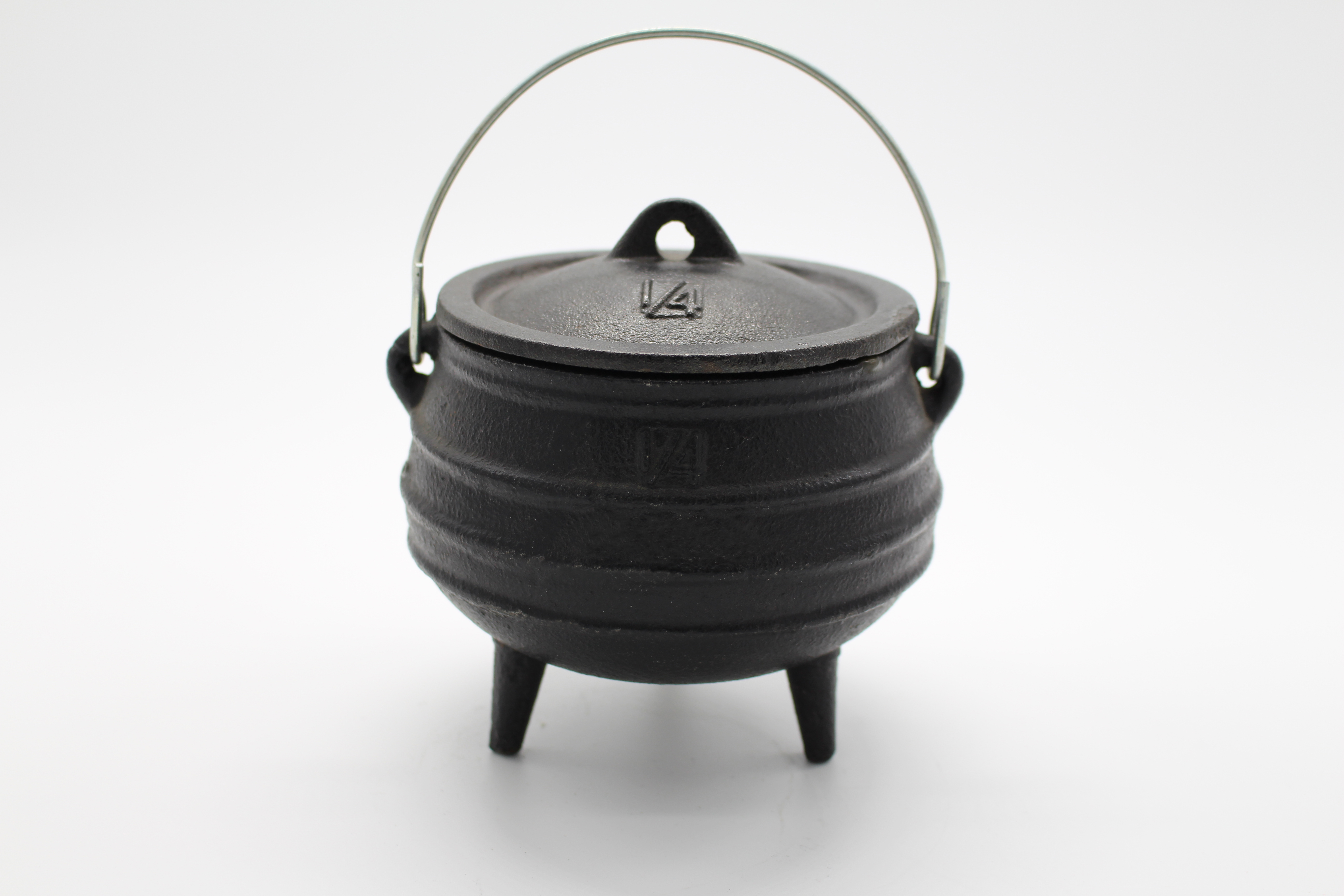 CAST IRON POT