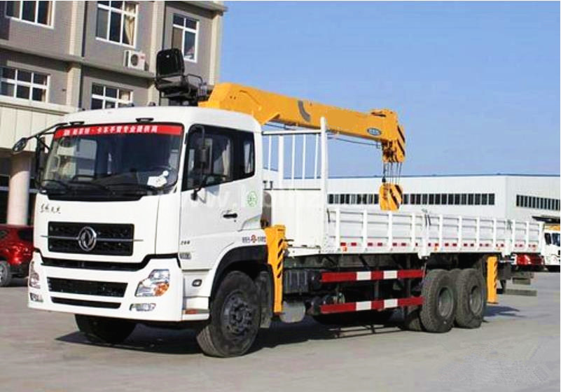 truck mounted with crane