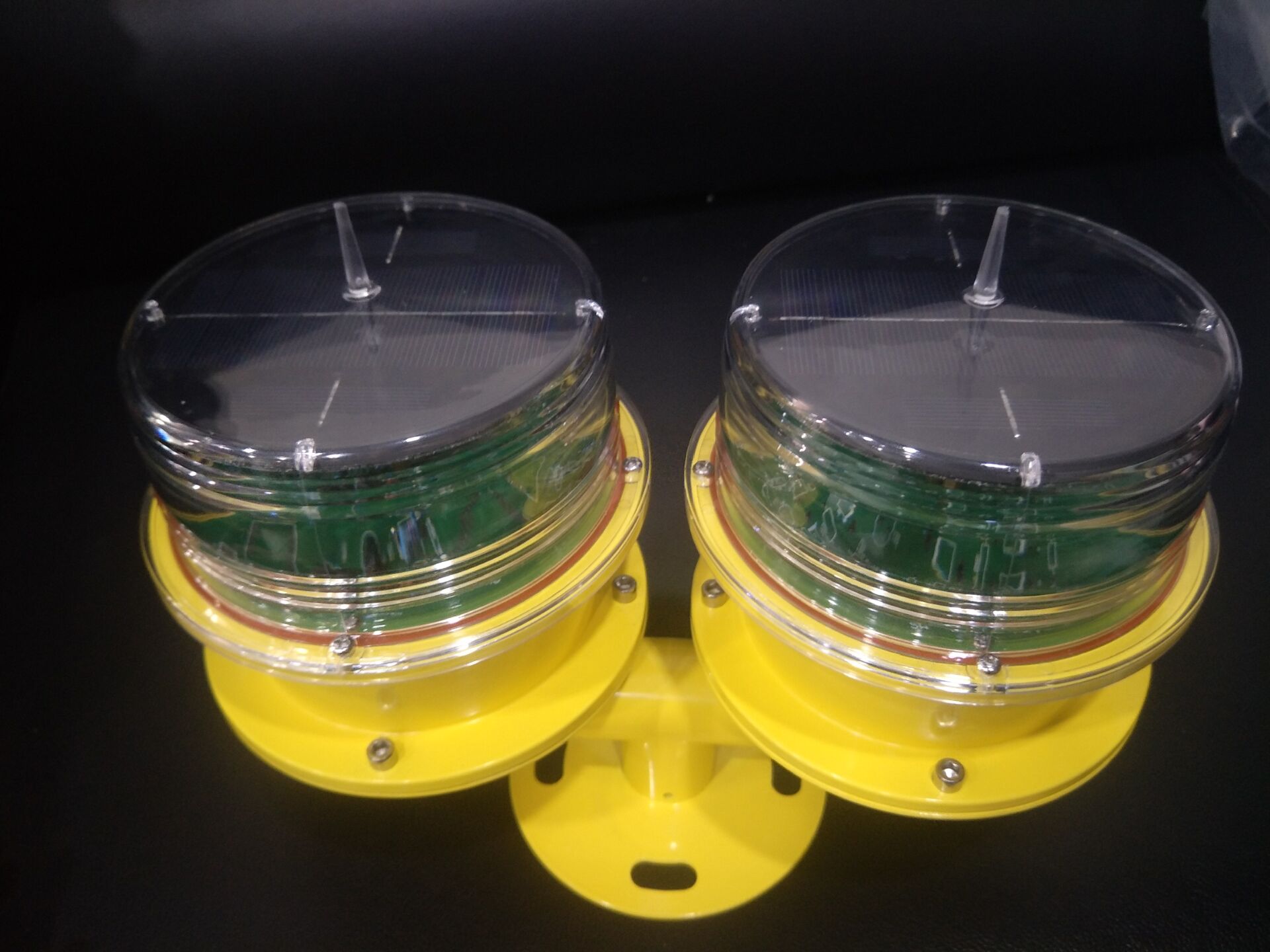 Aviation obstacle lights
