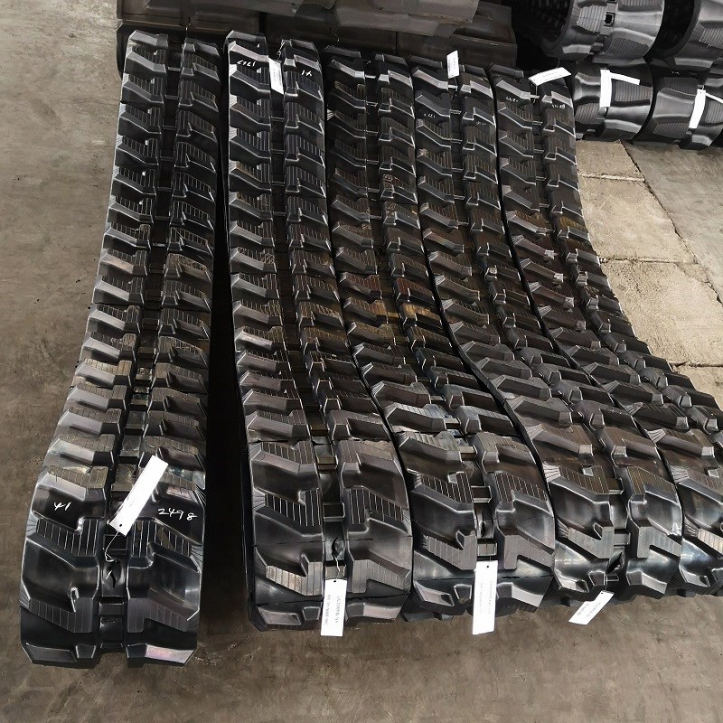 300x109Wx41 Rubber Track