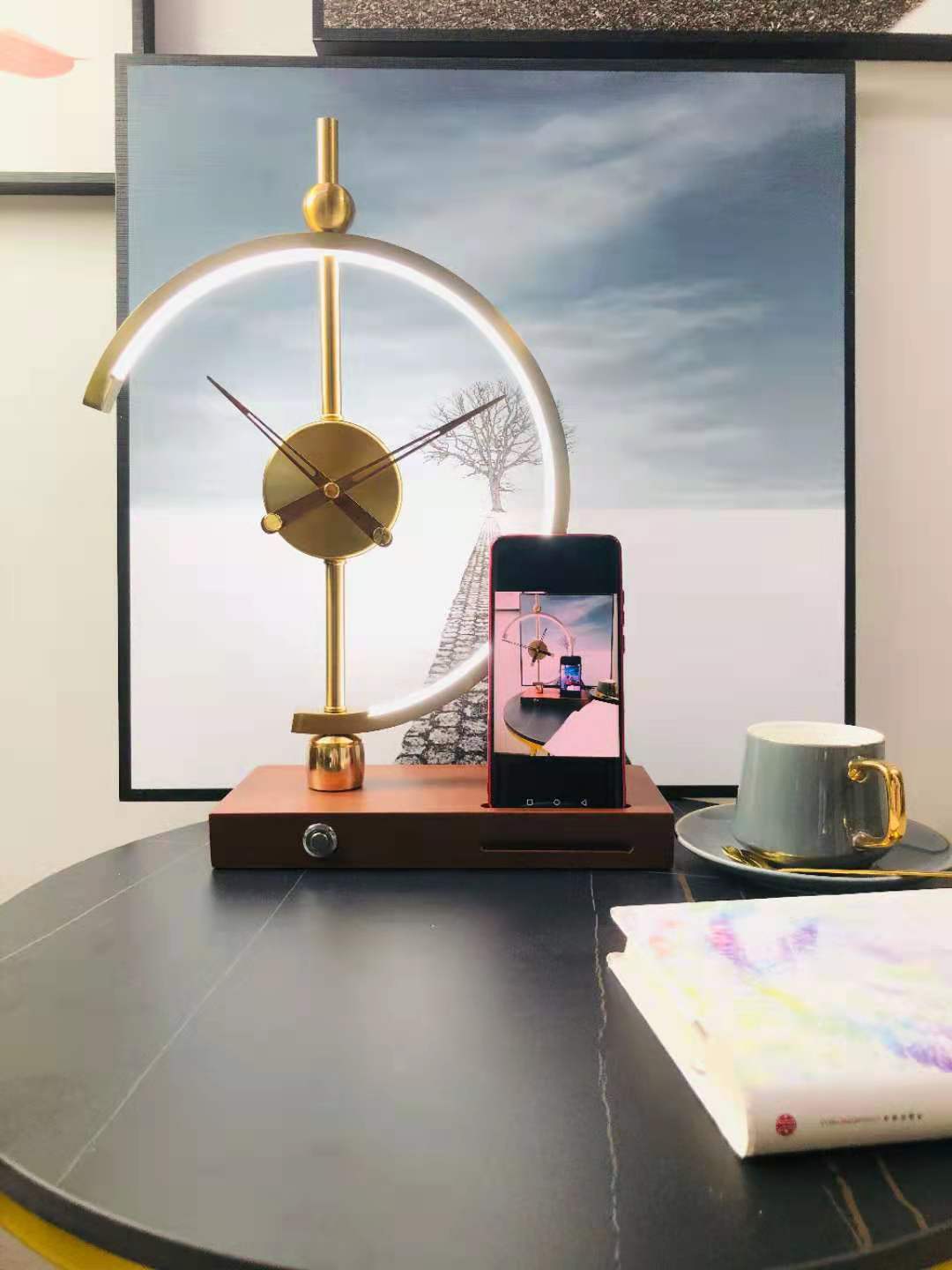Clock wireless charging desk lamp