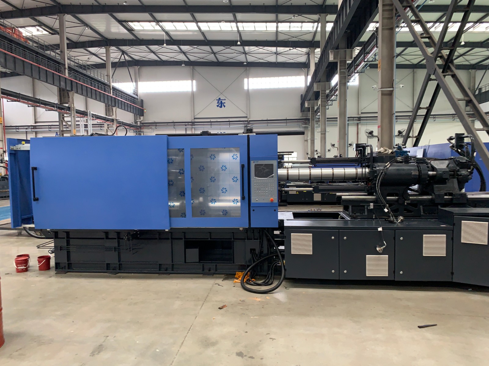 SE serial energy saving plastic injection molding machine by servo system