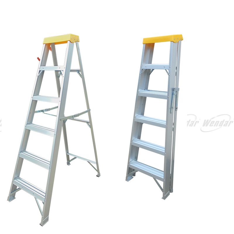 Light duty aluminium ladder