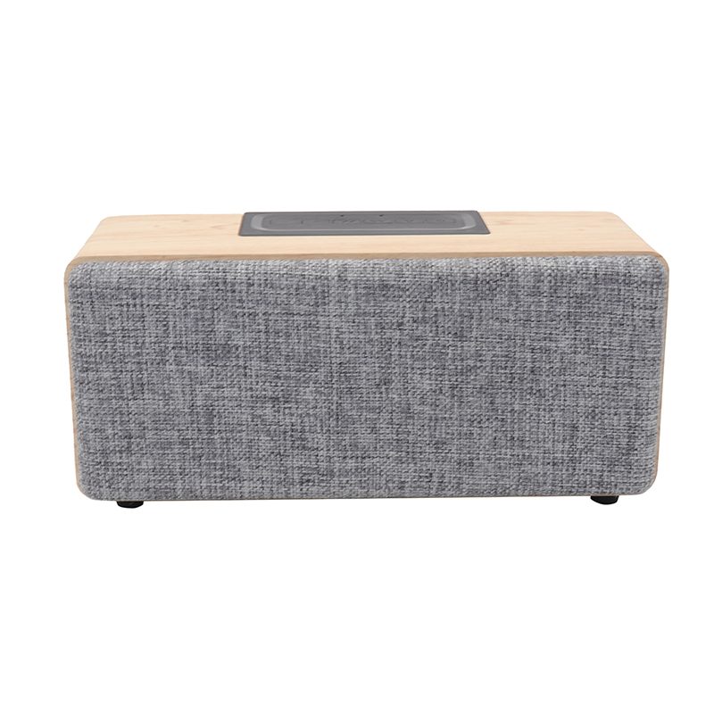 BLUETOOTH SPEAKER WITH WOODEN CABINET