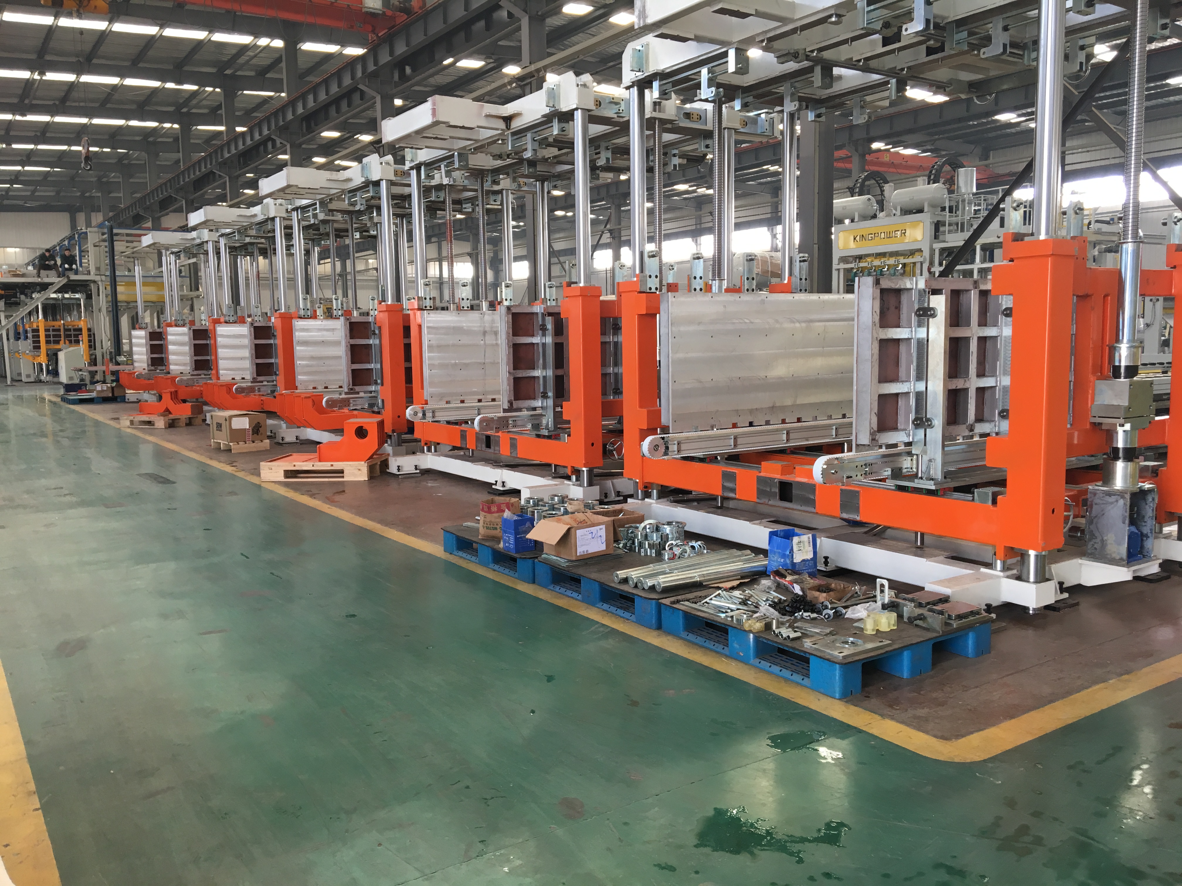 Linear Cabinet Foaming Line For Showcase