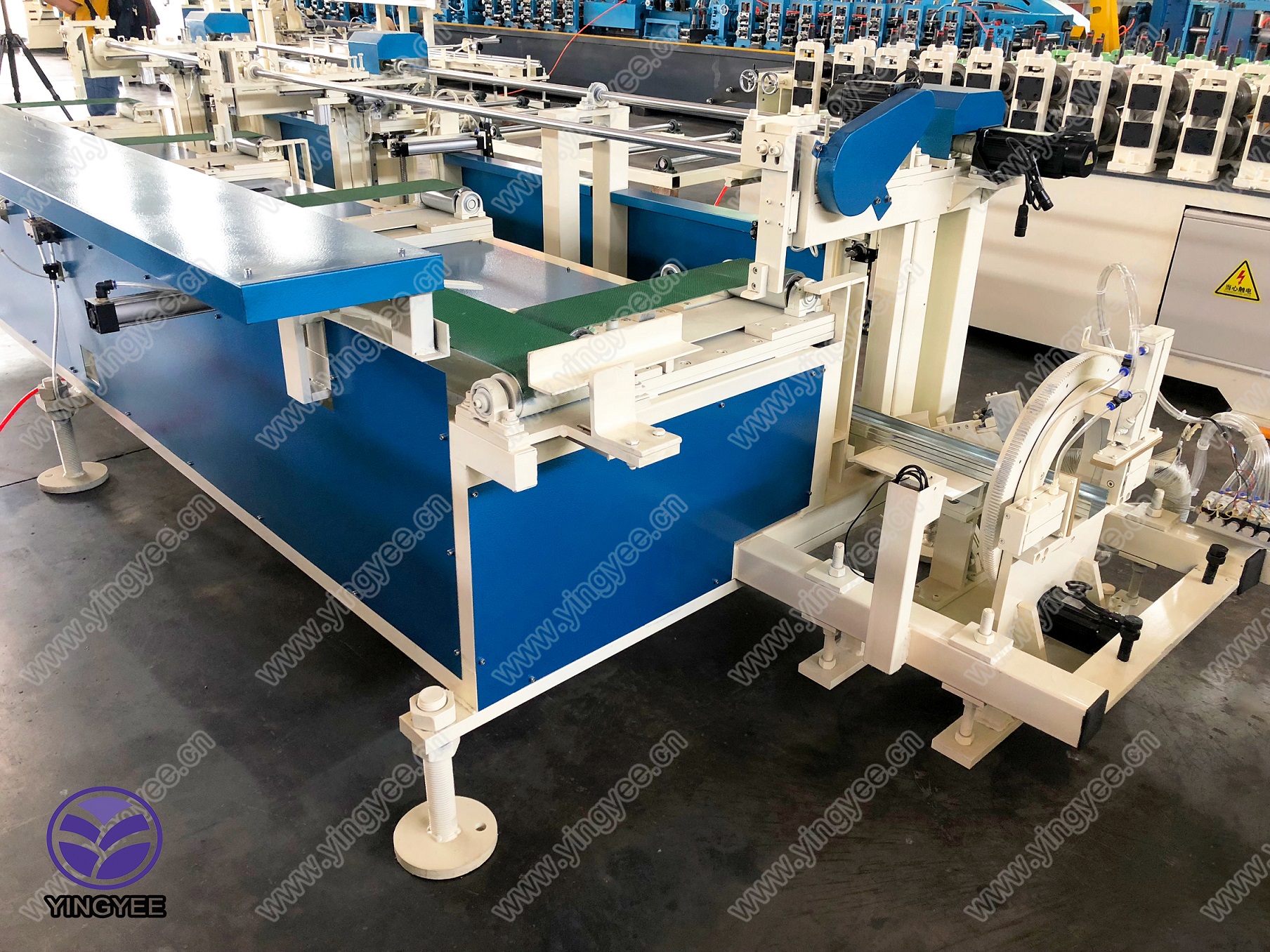 Automatic light keel roll forming machine