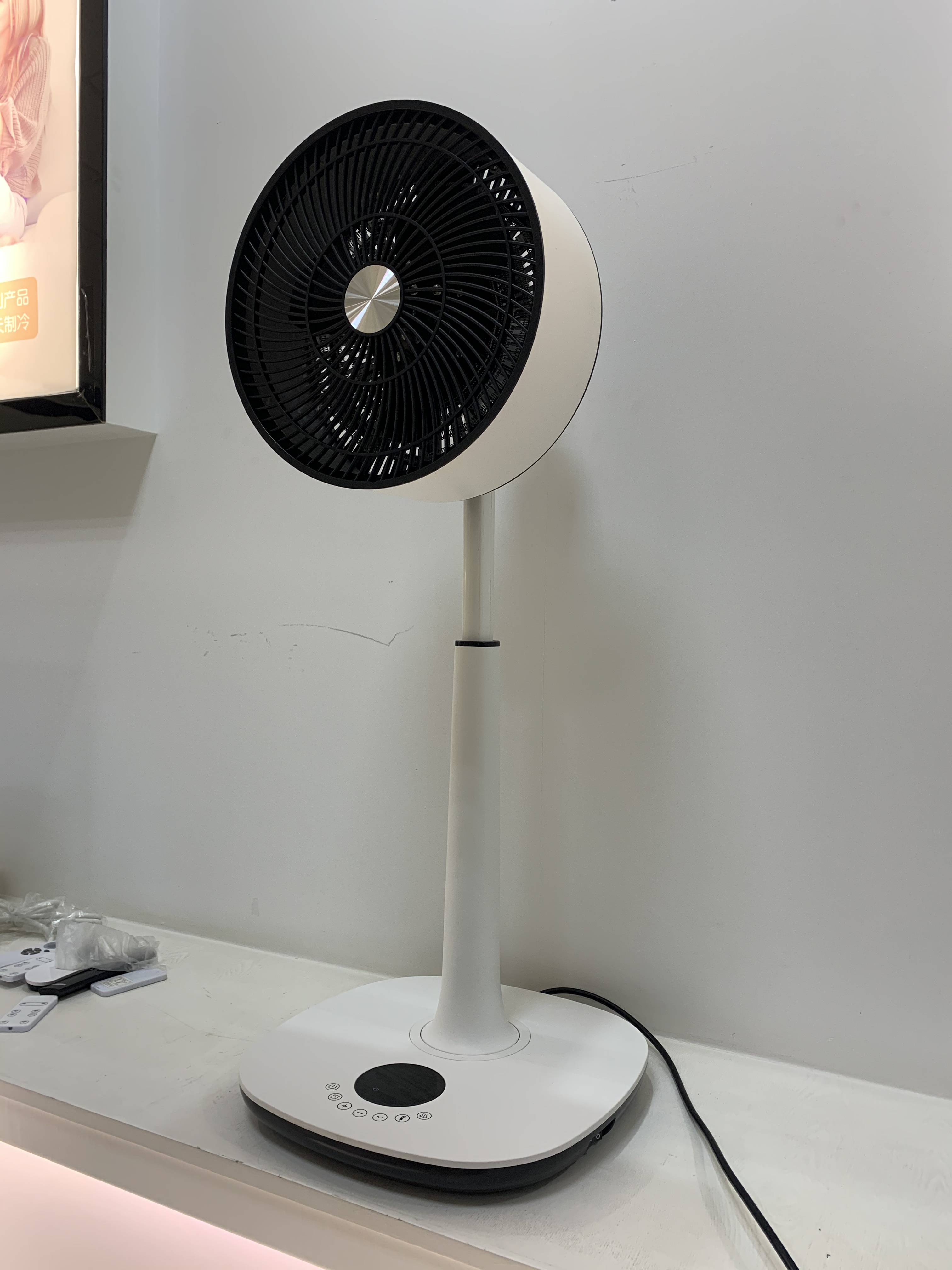 Heating and cooling fan