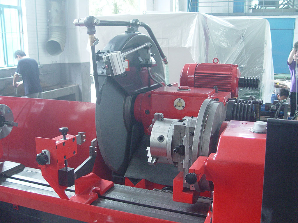 Crankshaft Grinding Machine MQ8260*1800