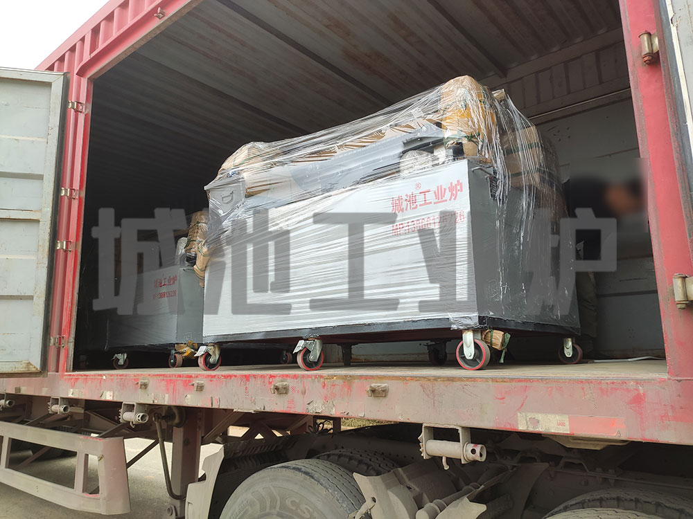 Side pull lifting quenching tank shipment