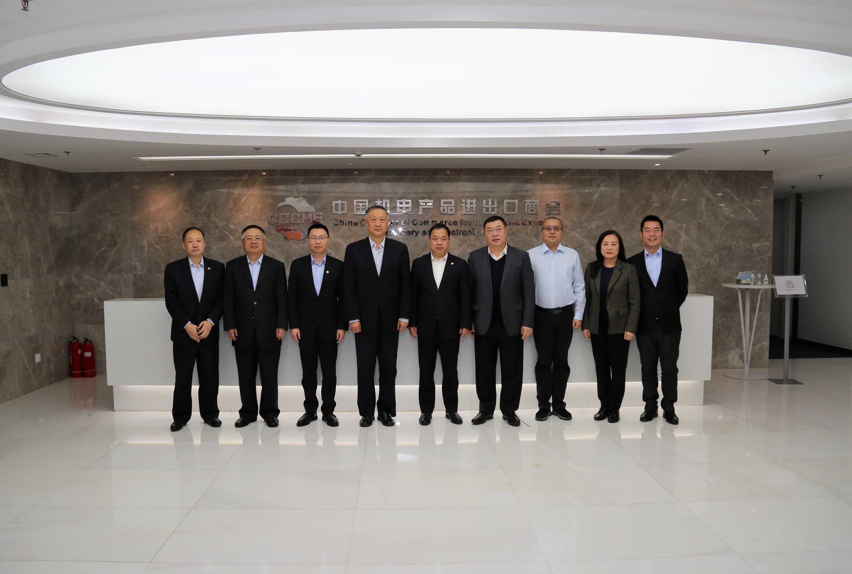 中国能建葛洲坝集团国际工程有限公司 董事长刘怀亮一行到访商会
